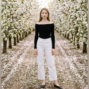 LN Hollister SZ 7R white 5-pocket straight cropped  jean w/stretch/waist 28”-30”